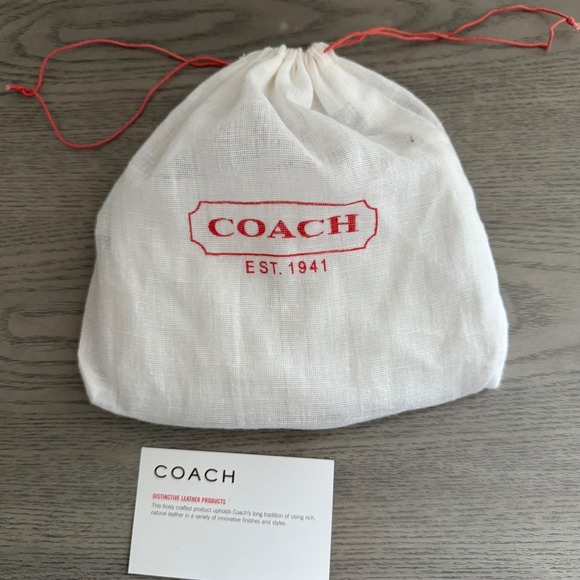 NWOT Coach White Leather Wristlet Clutch Minimal Classic - Picture 10 of 11